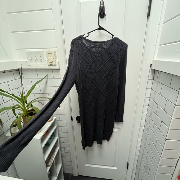 Volcolm Sweater Dress - Picture 2 of 3